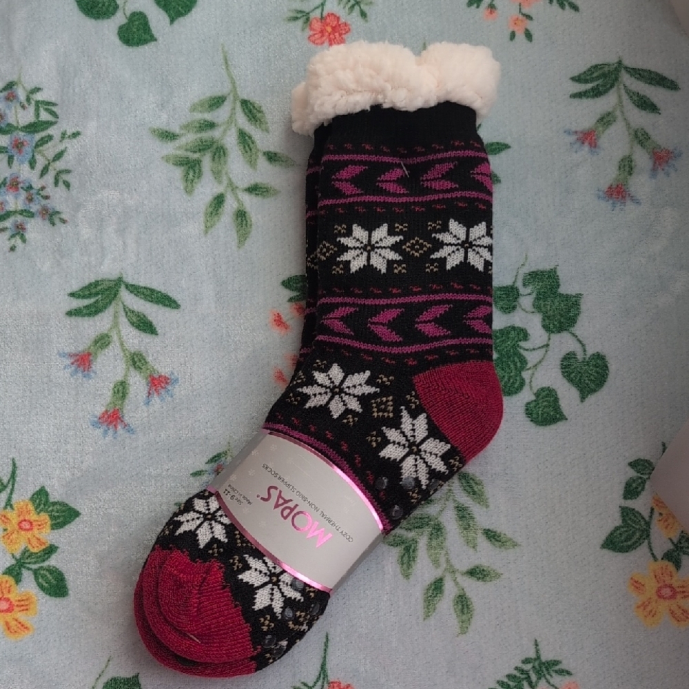 NWT - MOPAS - Cozy Thermal Non-skid Slipper Socks